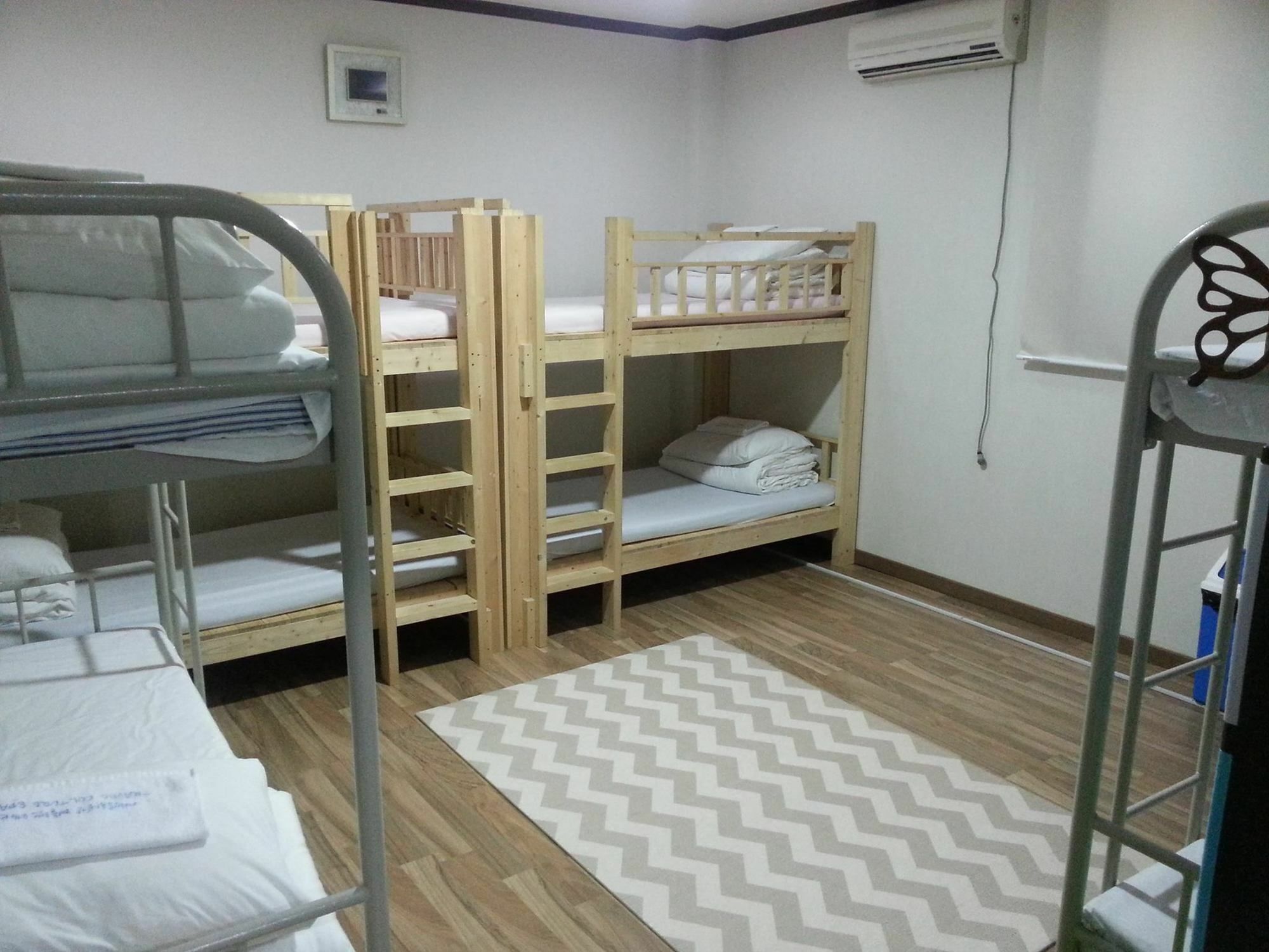 Backpackers' House Hotel Busan Ngoại thất bức ảnh